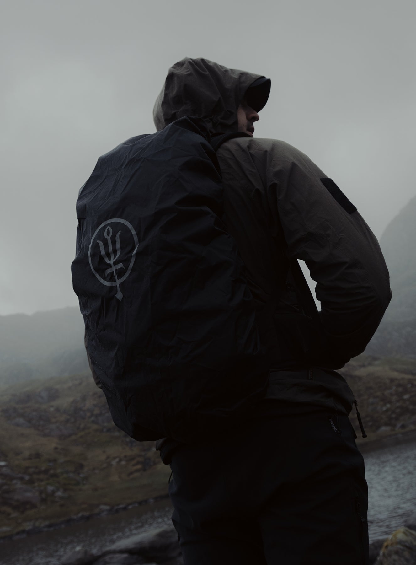 PINNACLE 42L HIKING BACKPACK