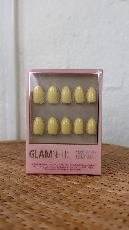 Glamnetics: Pastel Yellow Nails