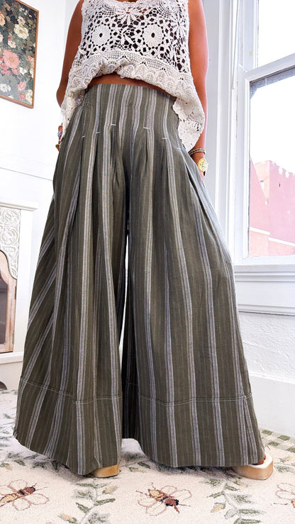 Flow State Striped Pant, Olive/White