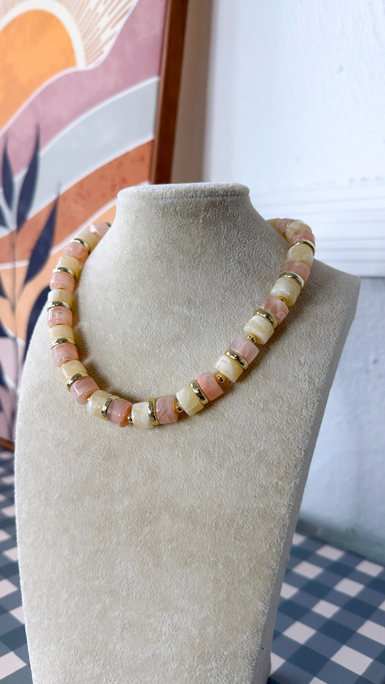 Chic Nude Necklace