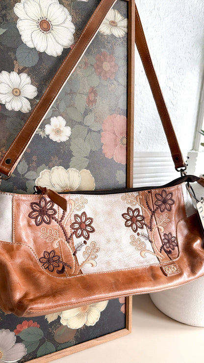 Bedstu Hyperbolic, Tan Rustic Nectar Lux