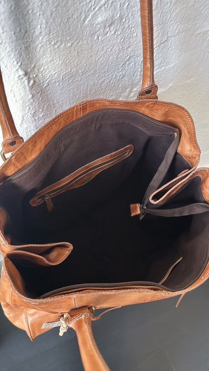 Bedstu Rebekah, Tan Rustic