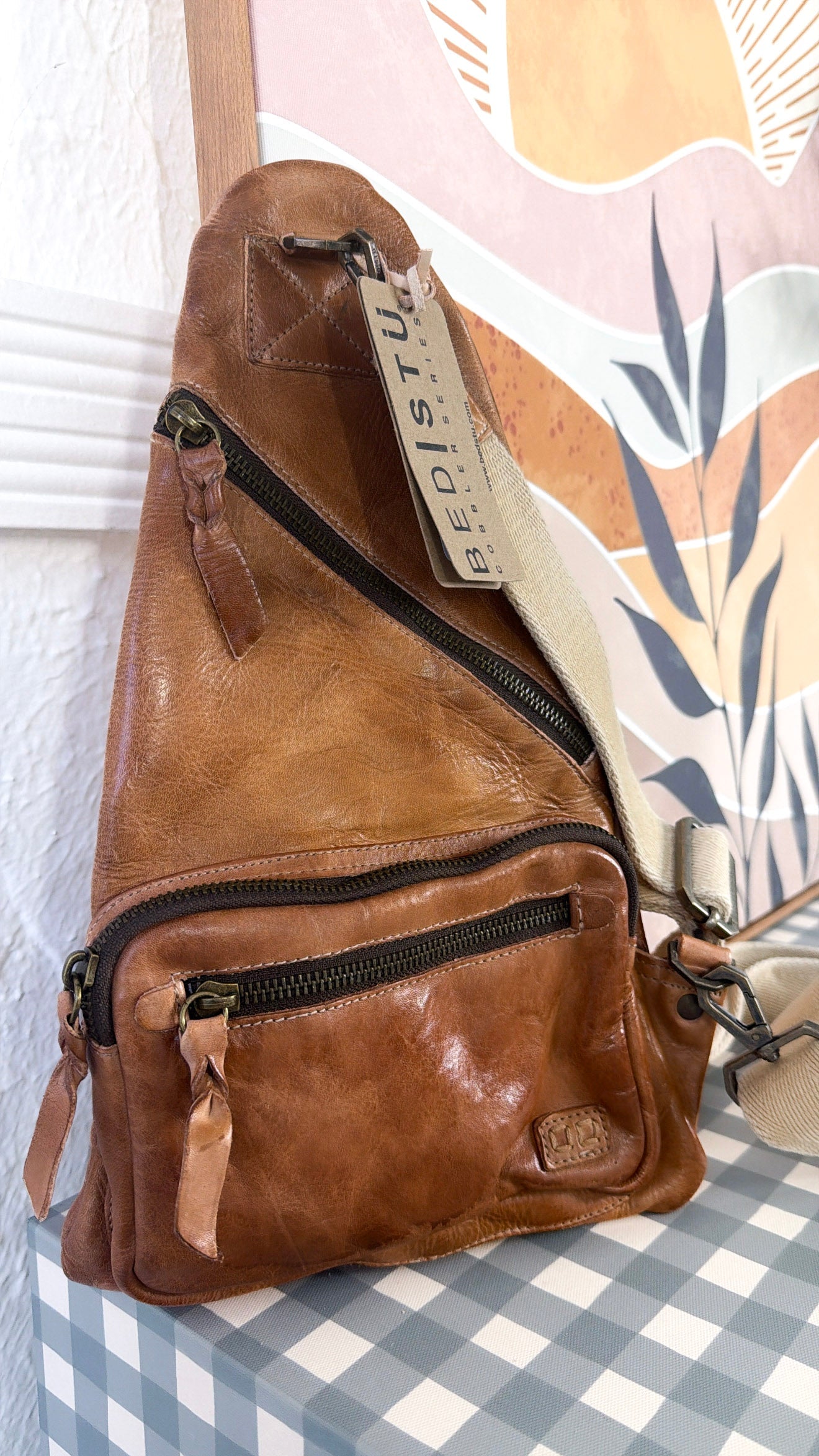 BedStu Andie, Tan Rustic
