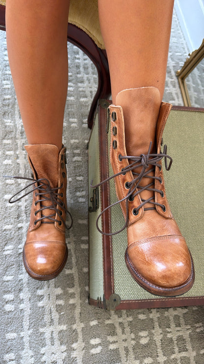 Judgement Bedstu, Tan Rustic