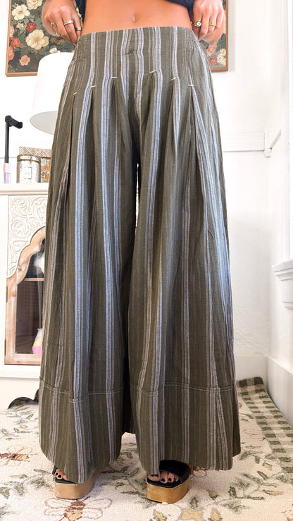 Flow State Striped Pant, Olive/White