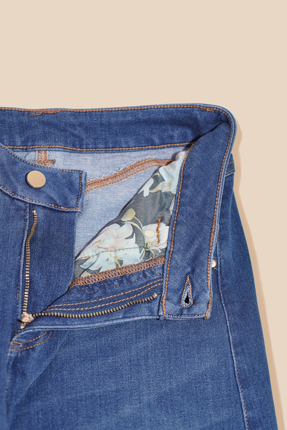 Superstretch Bootcut Flare Jeans  - Medium Wash