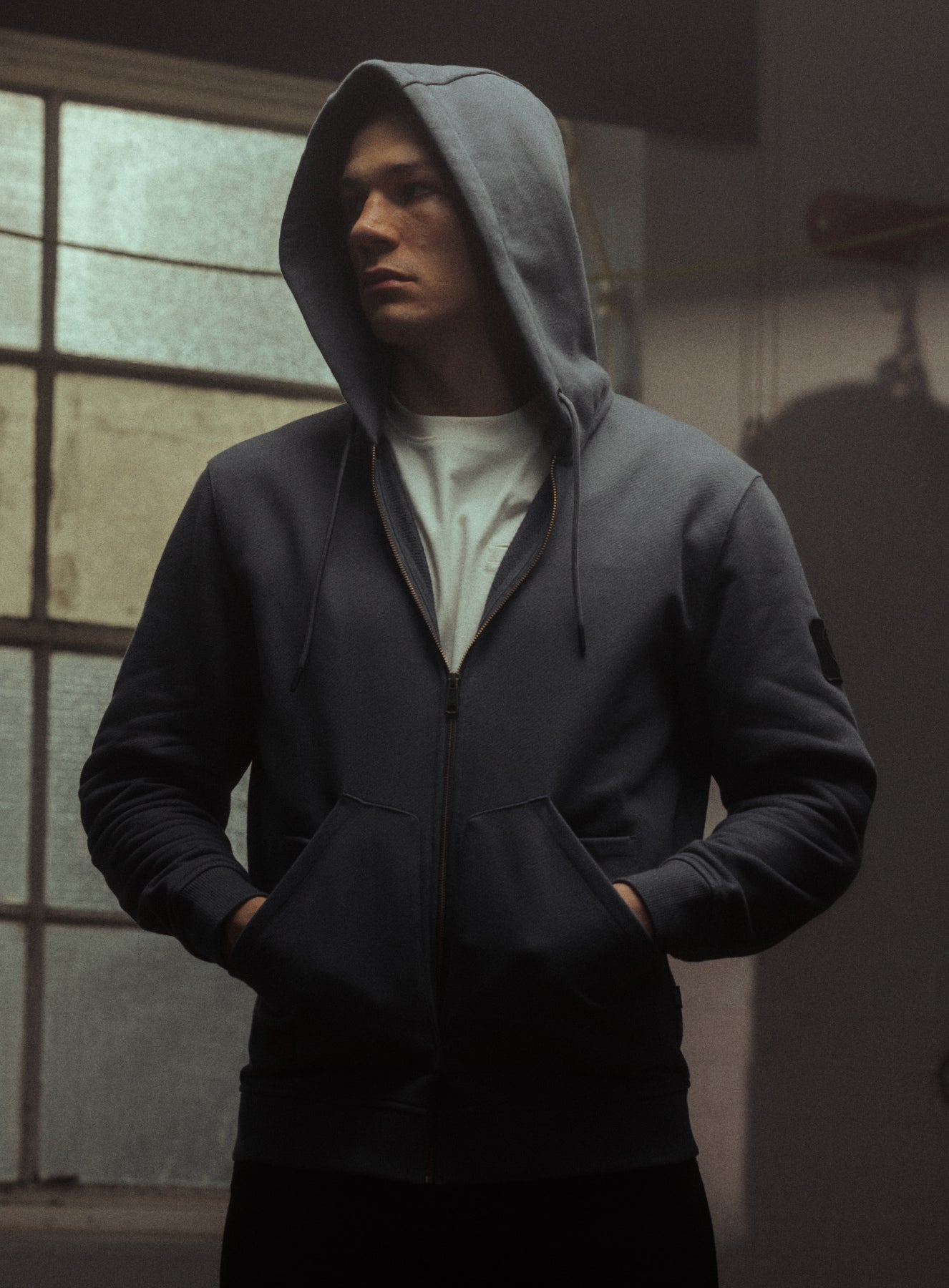 DISSIDENT ZIPPED HOODIE