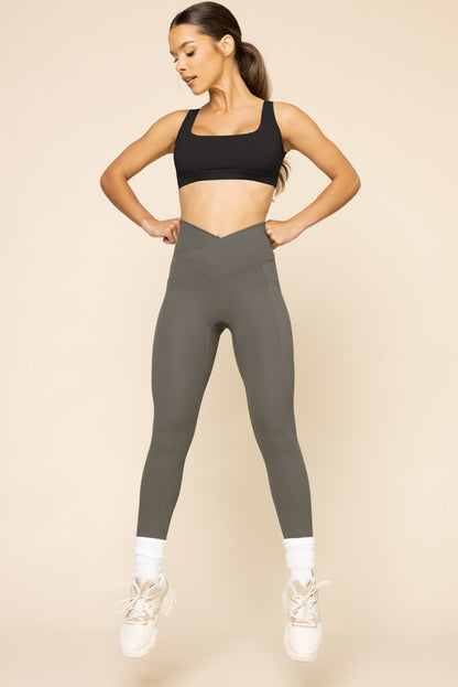 Crisscross Hourglass® Legging with Pockets - English Ivy