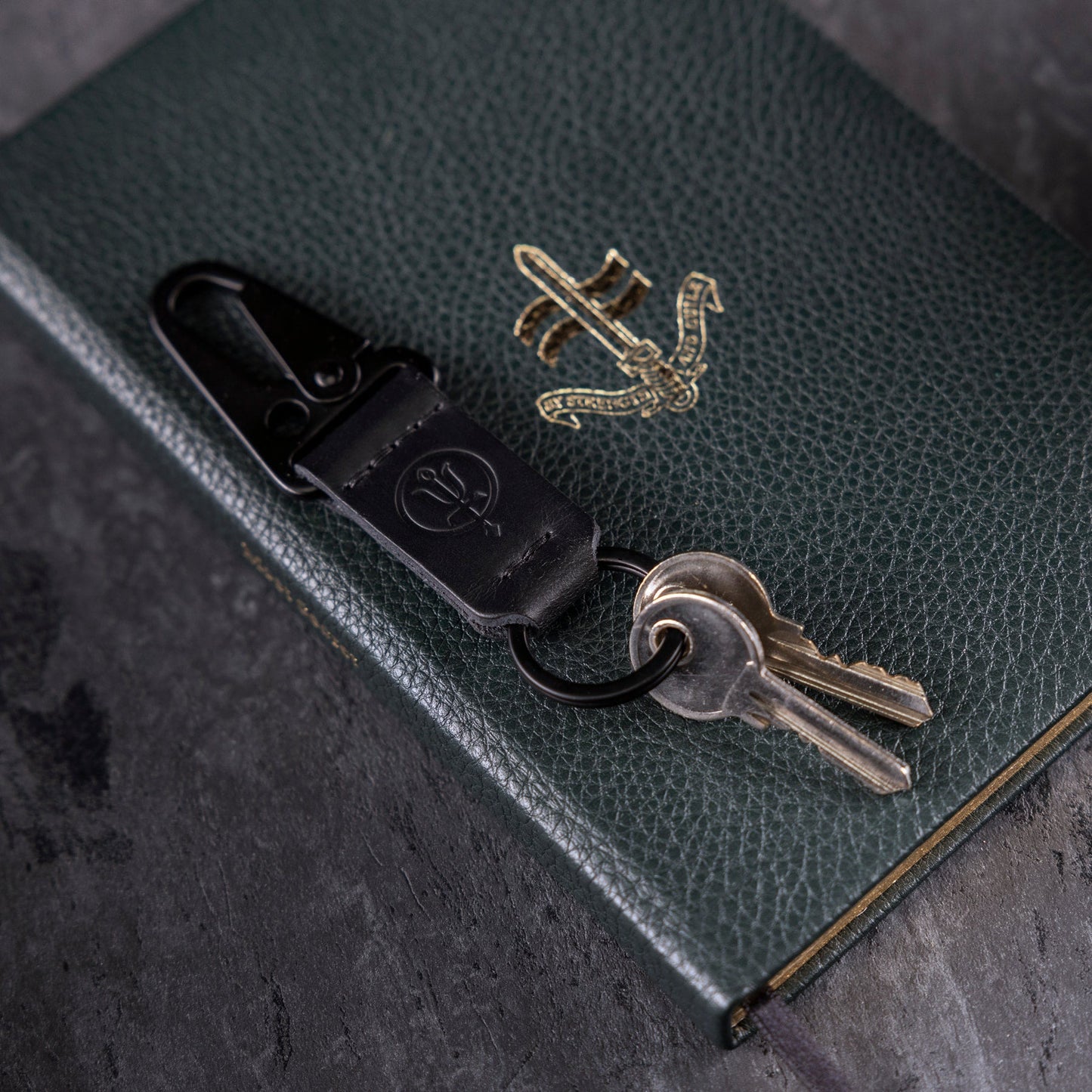 LEATHER CARDHOLDER WALLET