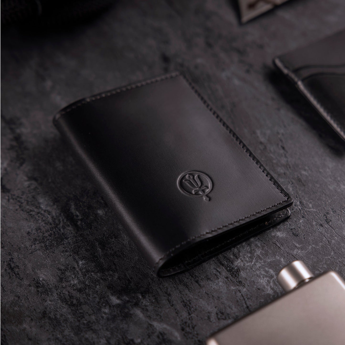 LEATHER BI FOLD WALLET