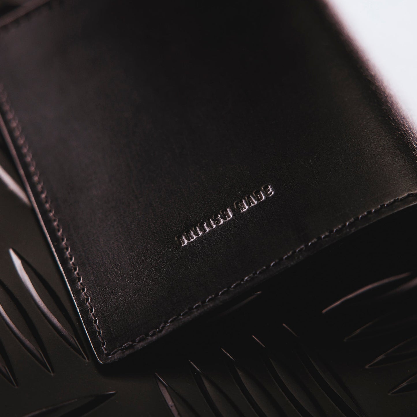 LEATHER BI FOLD WALLET