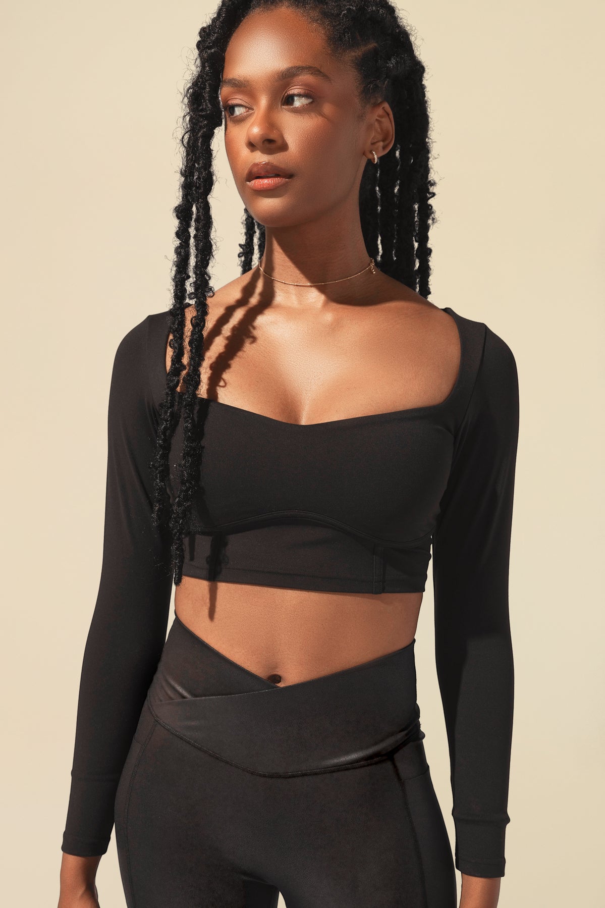 Sweetheart Long Sleeve Crop Top - Black