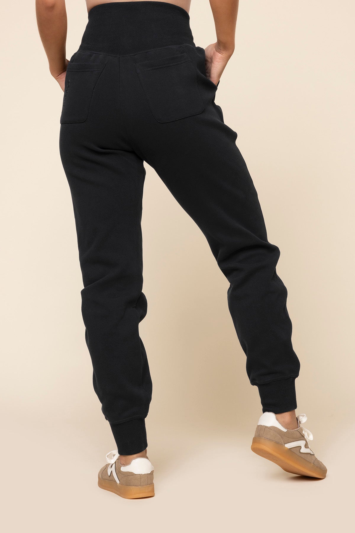 Ooey Gooey Jogger - Black
