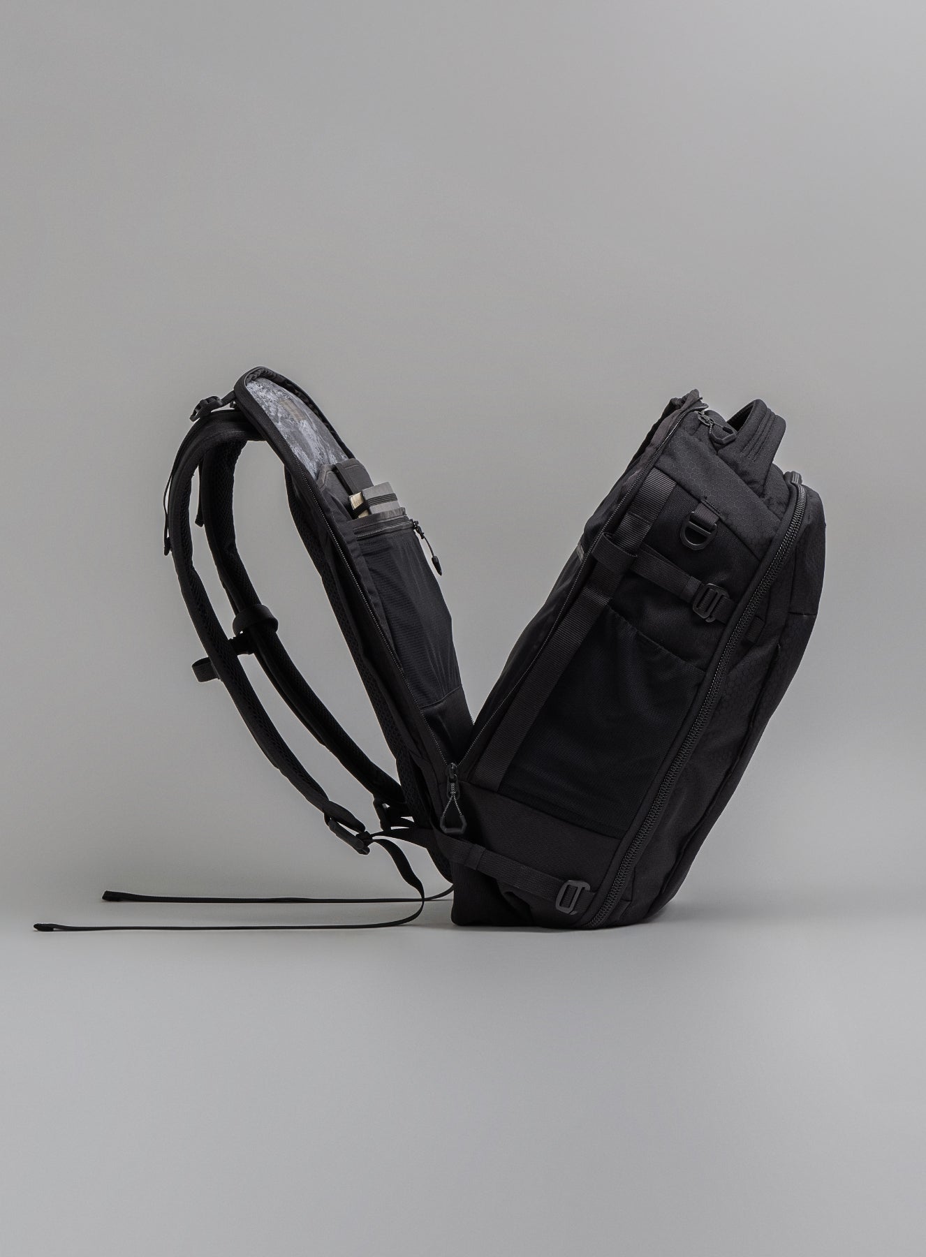 PHANTOM 40L BACKPACK