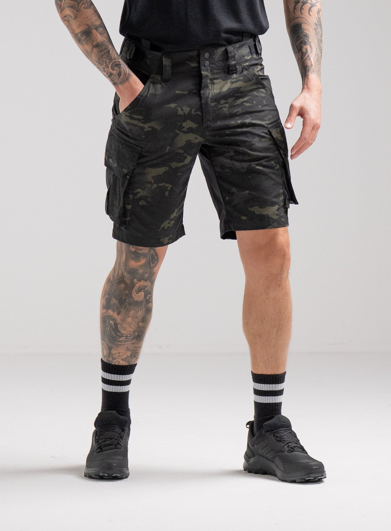 CHARGE SHORTS