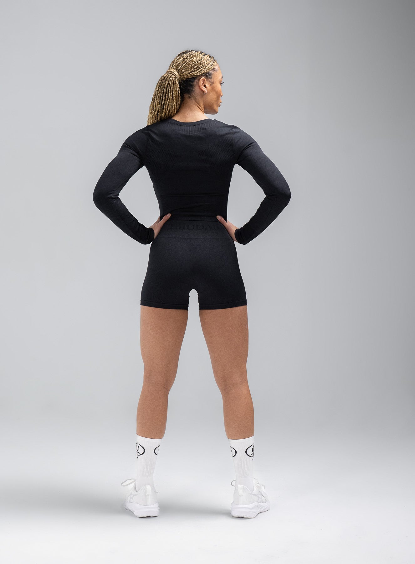 FORCE SEAMLESS LONG SLEEVE TOP