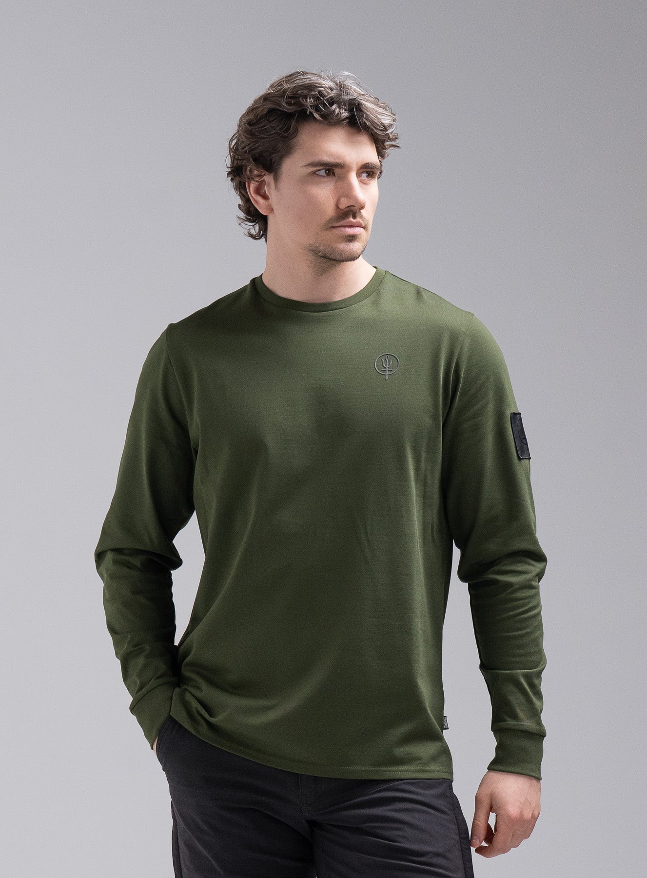 INSIGNIA LONG SLEEVE T-SHIRT