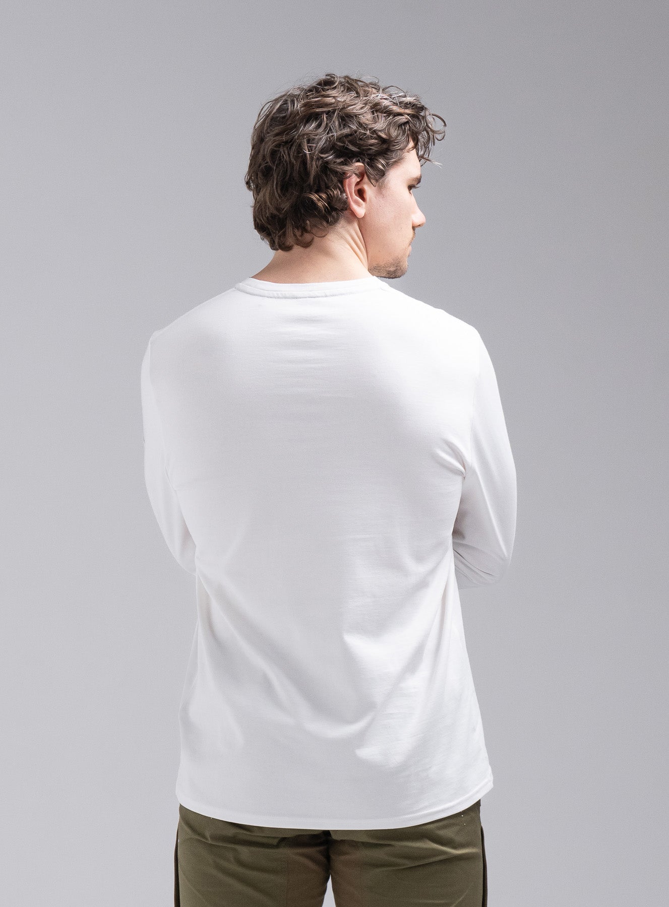 INSIGNIA LONG SLEEVE T-SHIRT