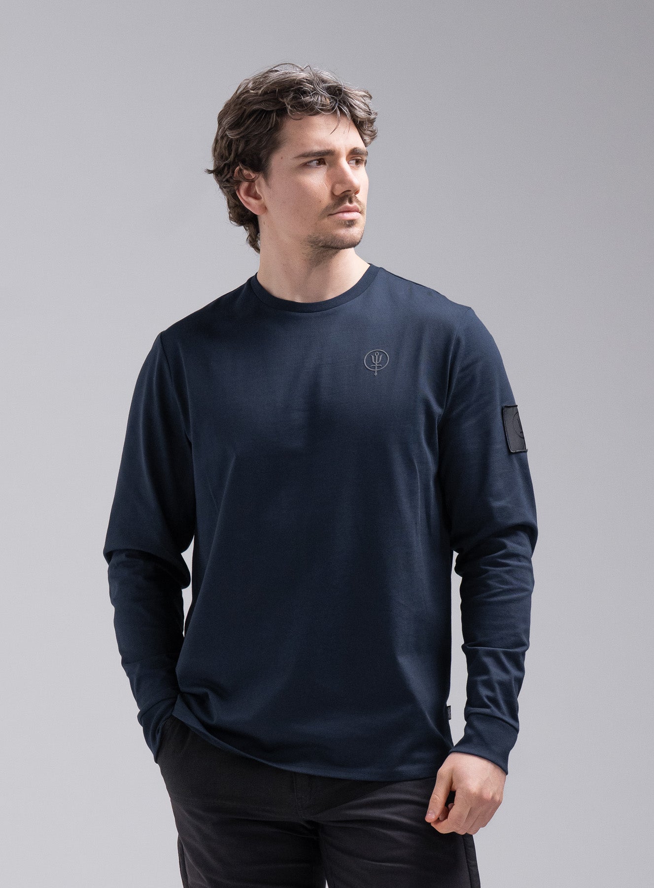 INSIGNIA LONG SLEEVE T-SHIRT