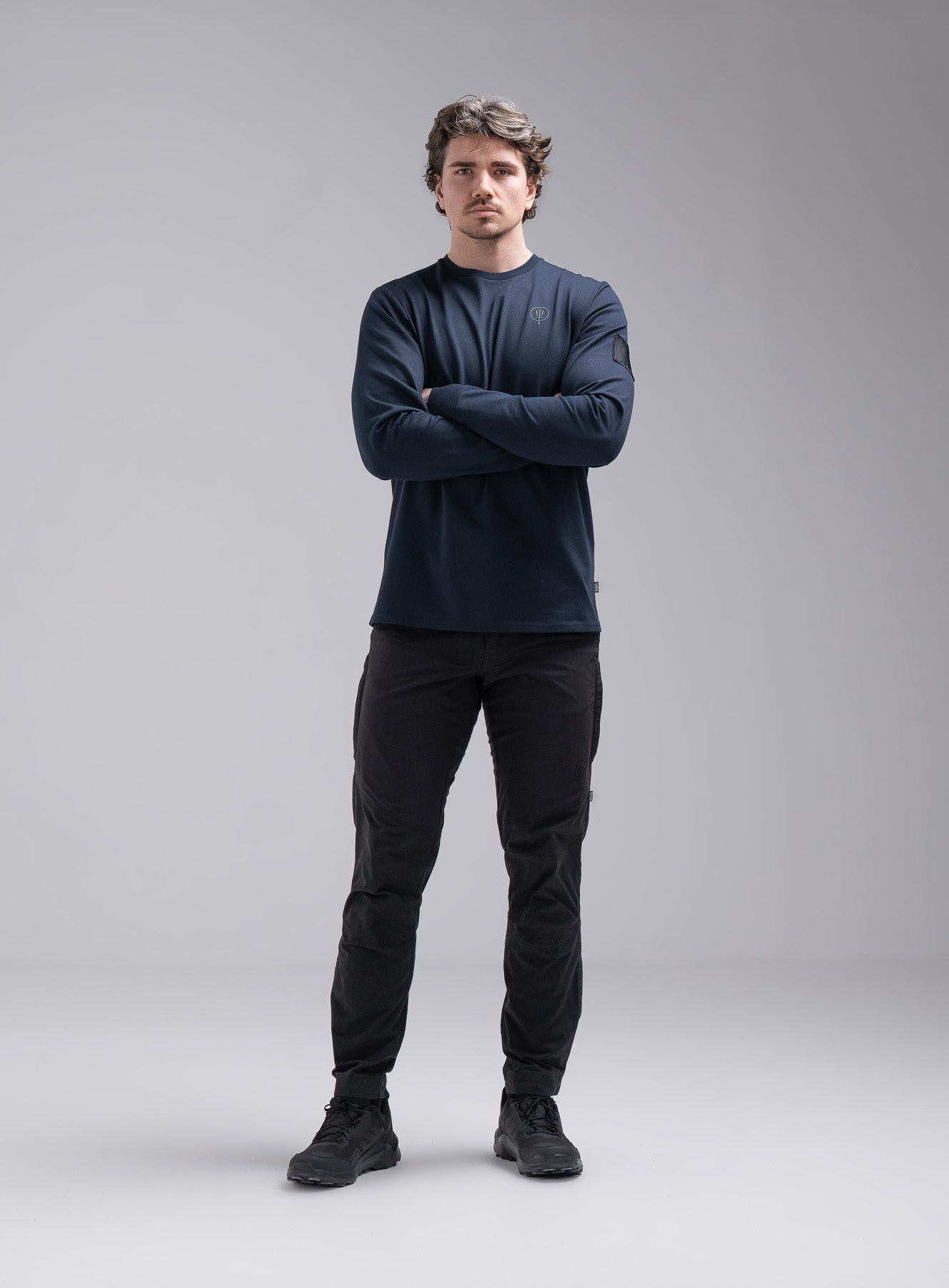 INSIGNIA LONG SLEEVE T-SHIRT