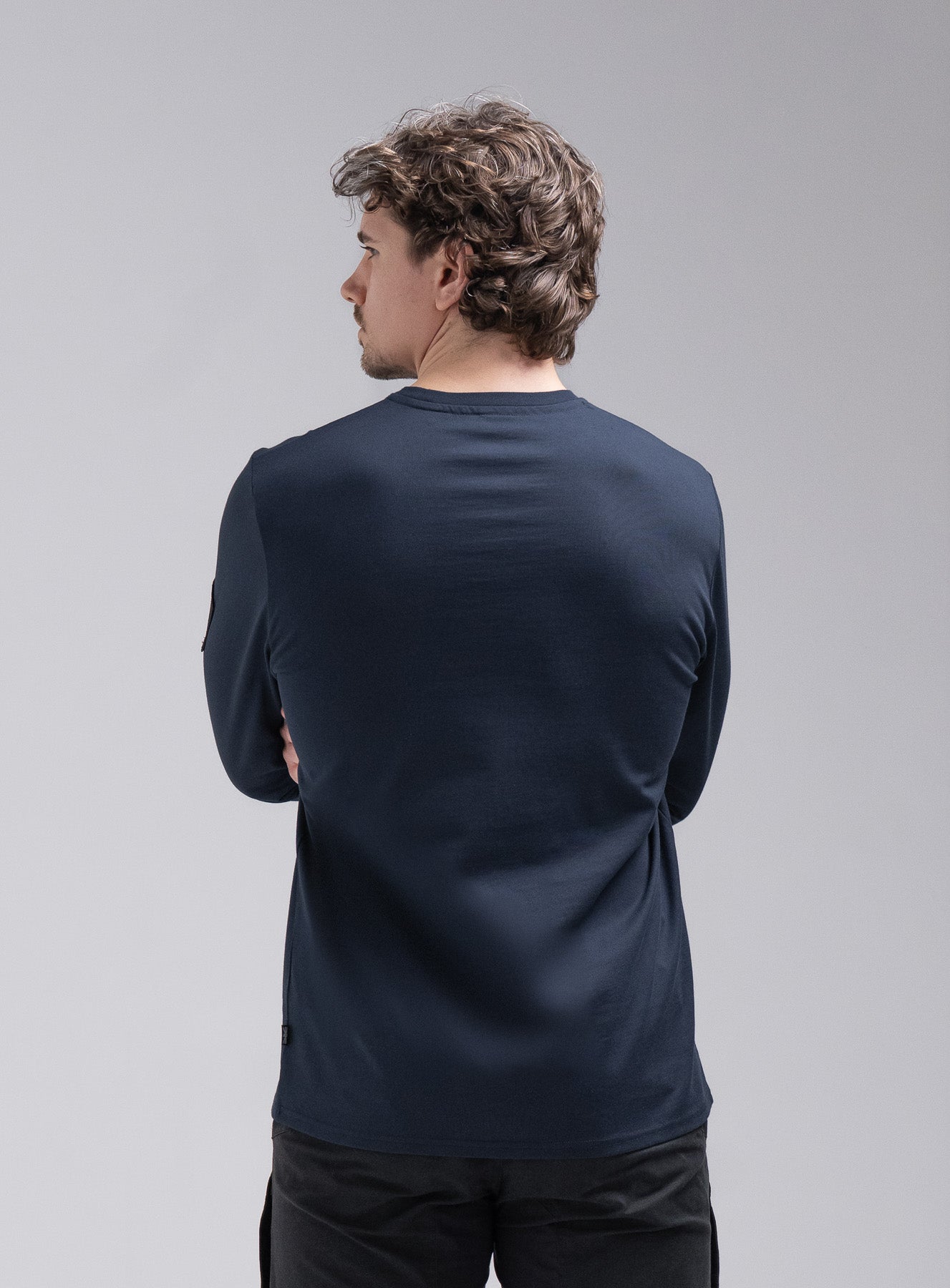 INSIGNIA LONG SLEEVE T-SHIRT