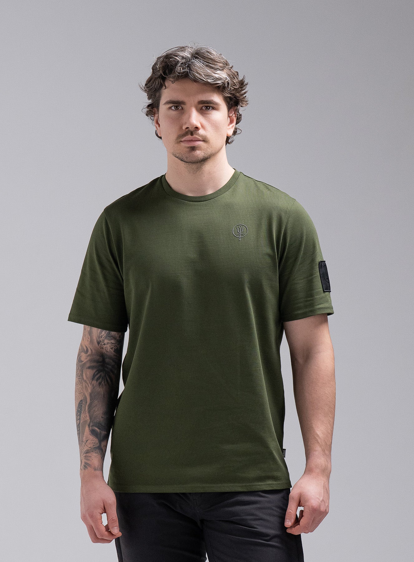 INSIGNIA T-SHIRT