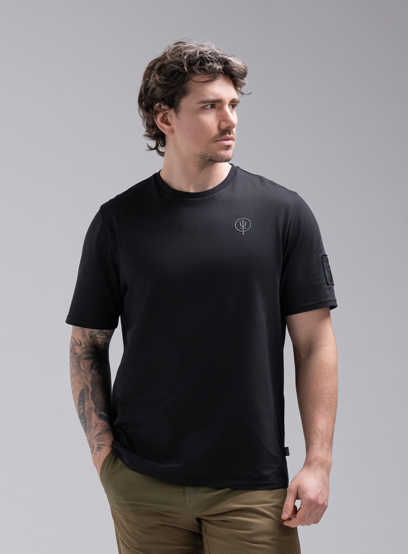 INSIGNIA T-SHIRT