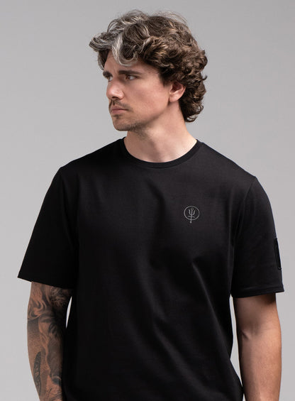 INSIGNIA T-SHIRT - LOVE MANY TRUST FEW