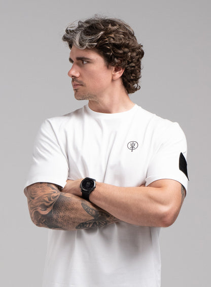 INSIGNIA T-SHIRT - LOVE MANY TRUST FEW