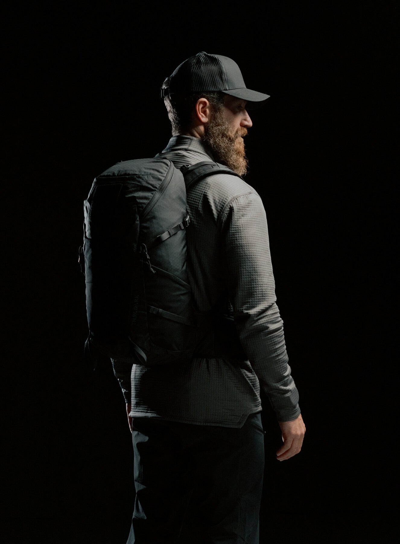 PINNACLE 28L HIKING BACKPACK