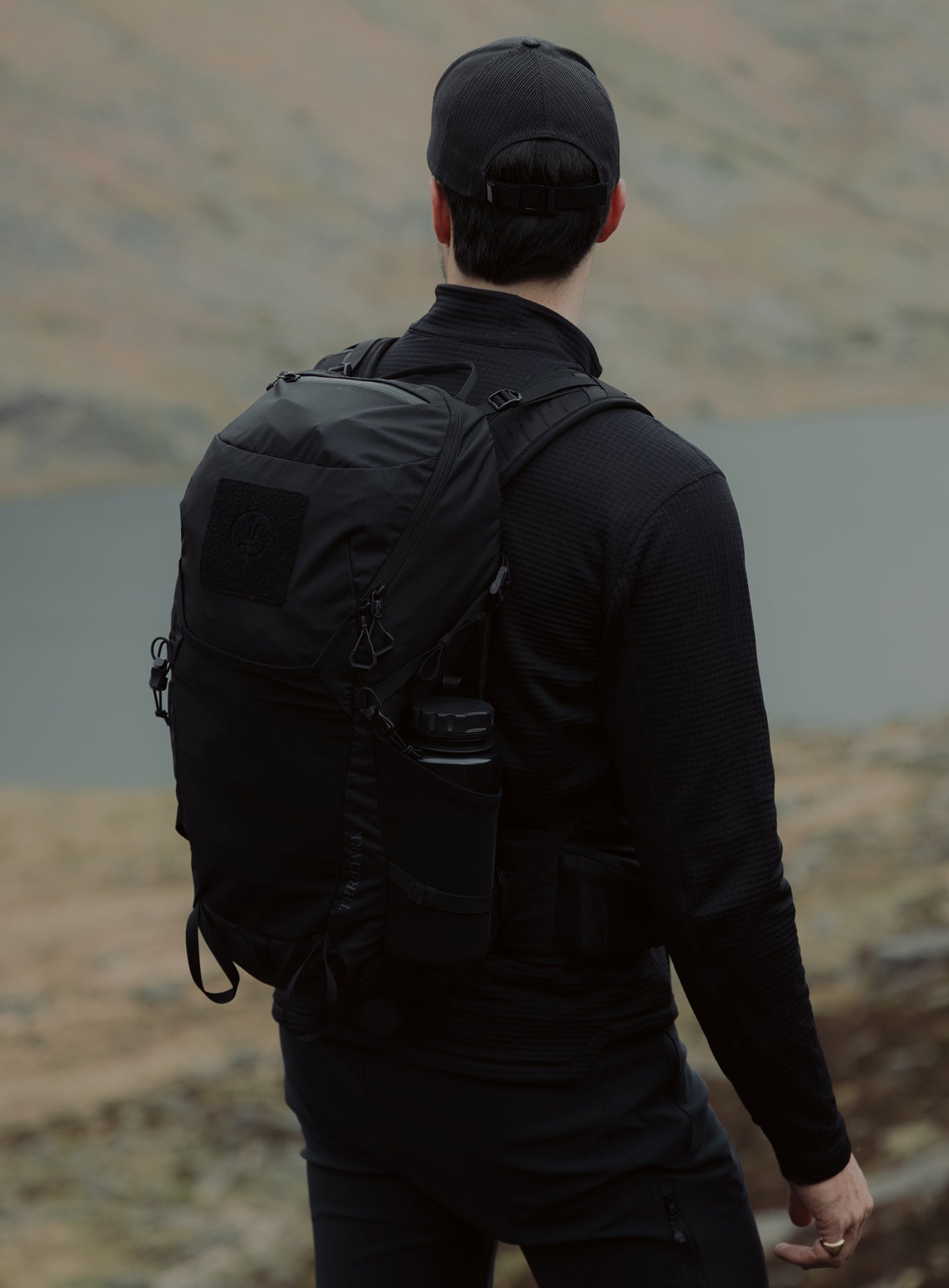 PINNACLE 28L HIKING BACKPACK