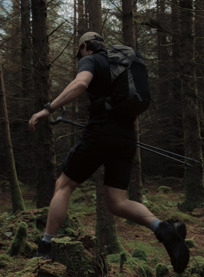 PINNACLE 28L HIKING BACKPACK