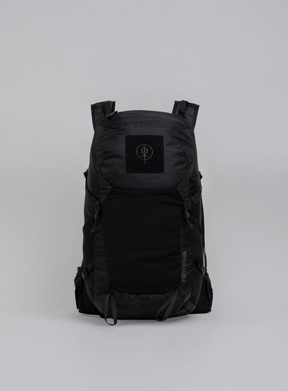PINNACLE 28L HIKING BACKPACK