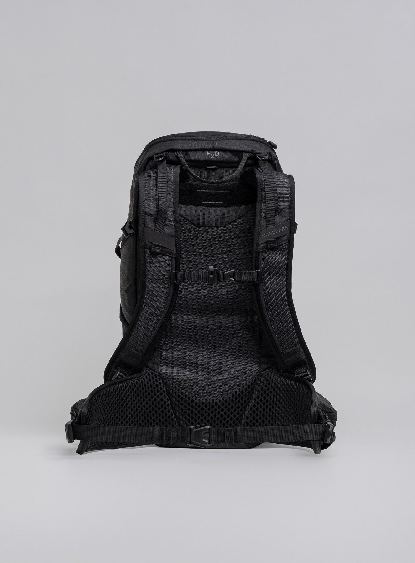 PINNACLE 28L HIKING BACKPACK
