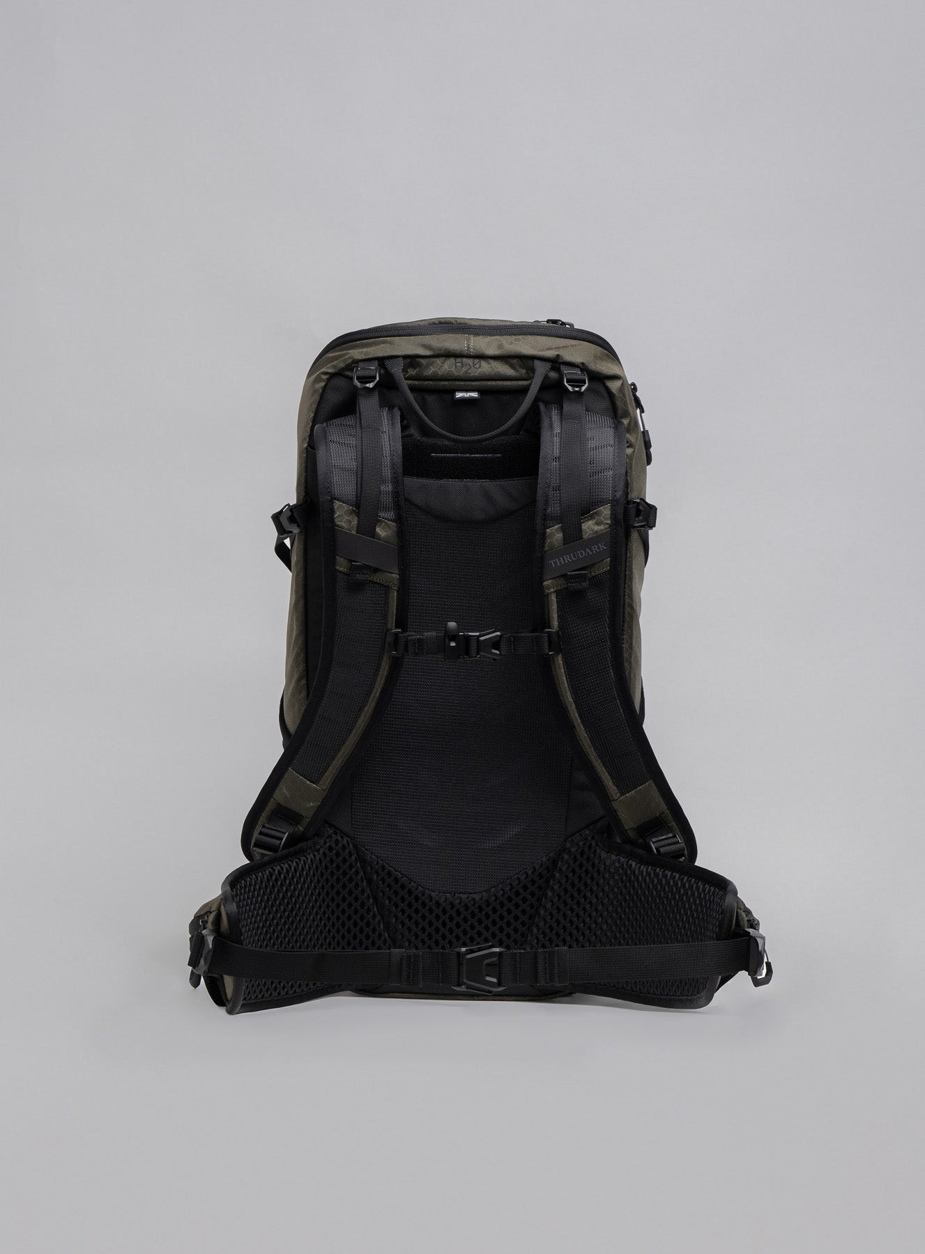 PINNACLE 28L HIKING BACKPACK