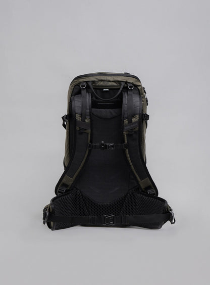 PINNACLE 28L HIKING BACKPACK