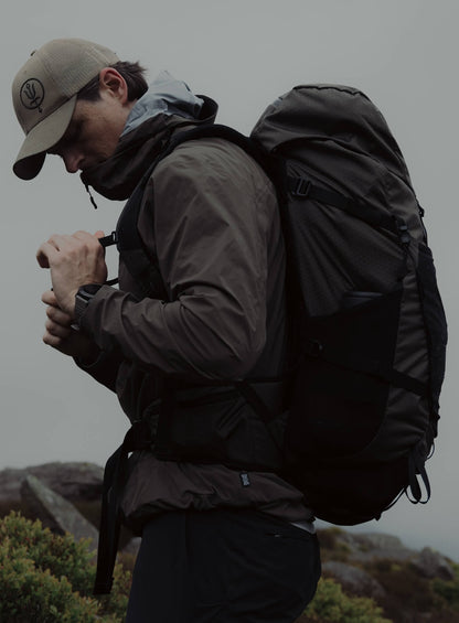 PINNACLE 42L HIKING BACKPACK