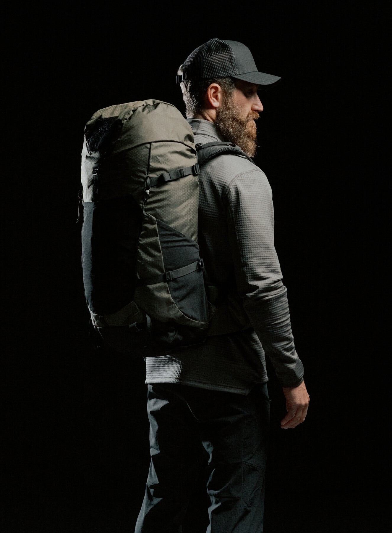 PINNACLE 42L HIKING BACKPACK