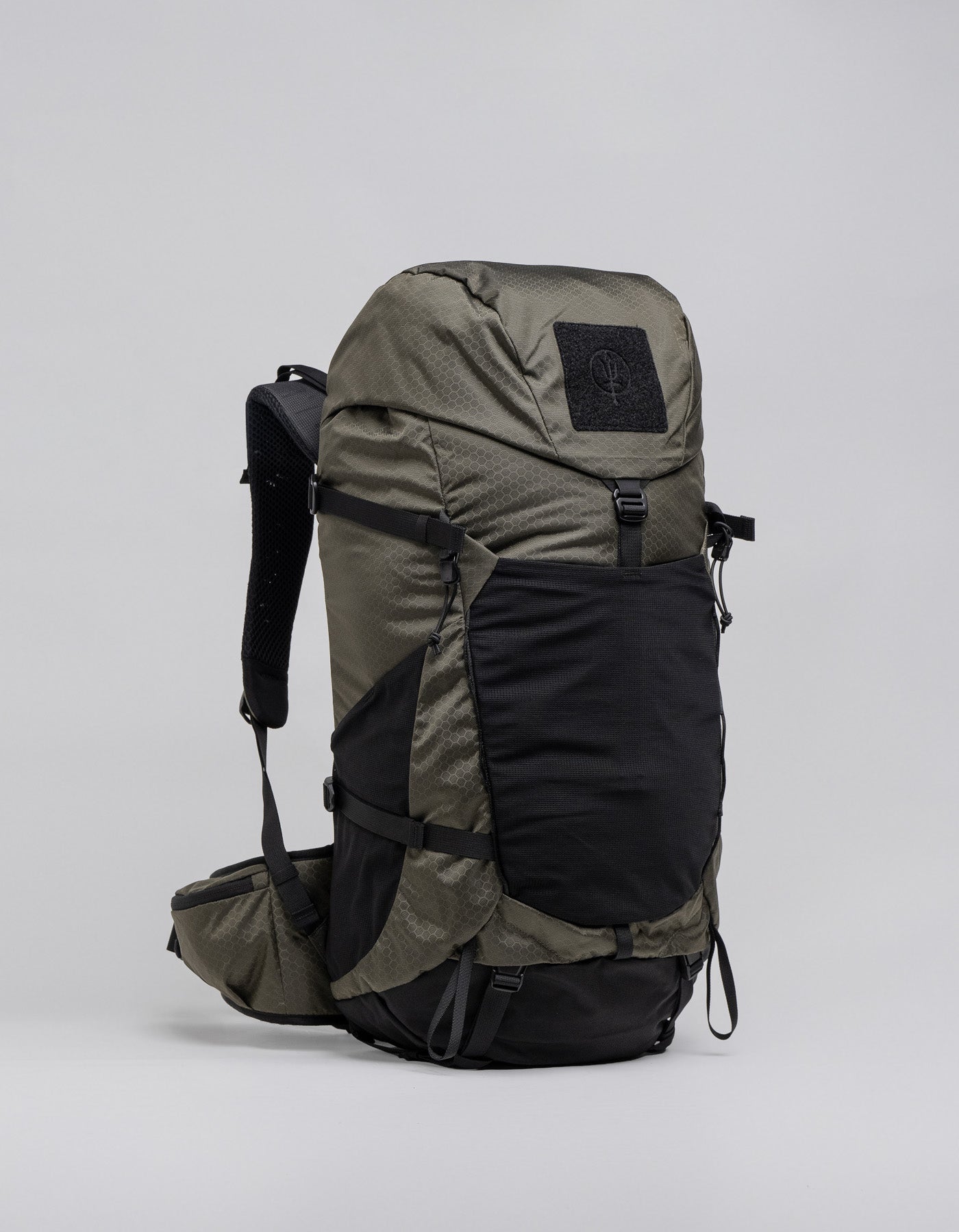 PINNACLE 42L HIKING BACKPACK